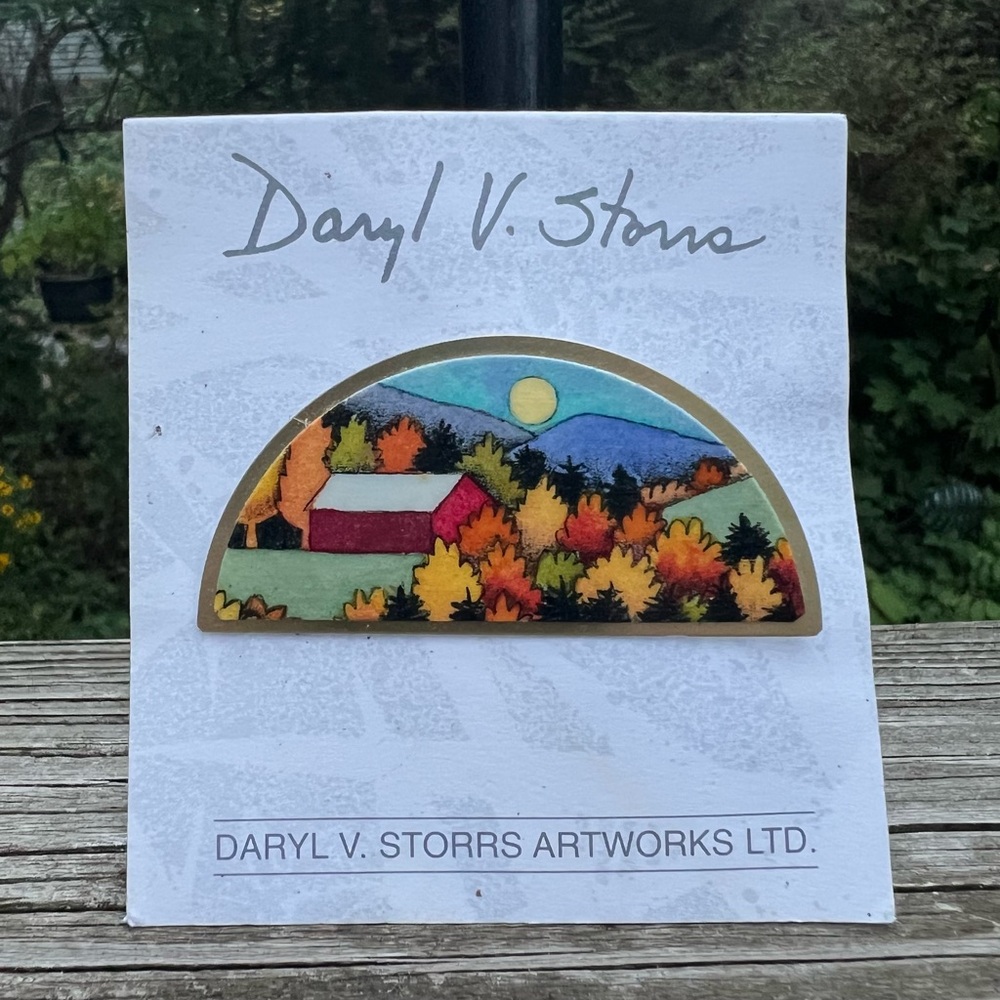 NWT Daryl V. Storrs Artworks LTD. Vermont Pin/Brooch Fall Colors With Barn